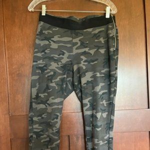 Gap Gray Black Camo Side Zip Leggings Pant Women's size M